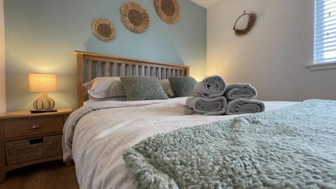 Contemporary Luxury NC500 Holiday Home - Sleeps 5 Apartment in Wick