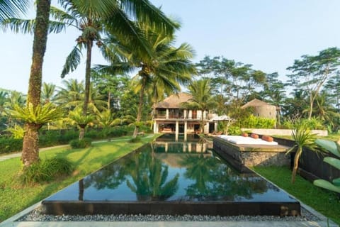 Entire 4 BR Private Pool Villa ZN17 Villa in Tampaksiring