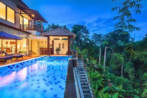 Luxury 4BR Private Pool ZN04 Villa in Tampaksiring