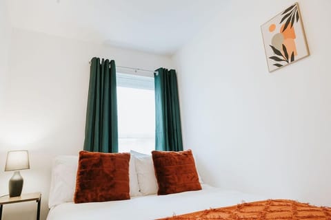 Prime Location | 3-Bed House | Town Centre | Vacation rental in St Helens