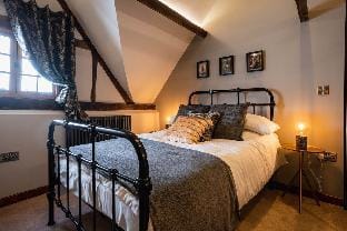 Pasteur at the Old Infirmary Apartment in Worcester