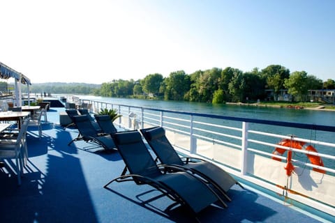 Hotel Le Chardonnay Hotel in Villeneuve-lès-Avignon