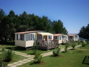 Arena Stupice Mobile Homes Hotel in Premantura