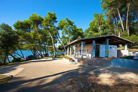 Arena Indije Mobile Homes Hotel in Banjole