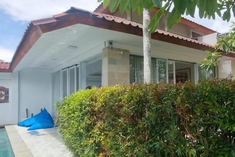 Tresna Villa 9 Hotel in Kuta Selatan