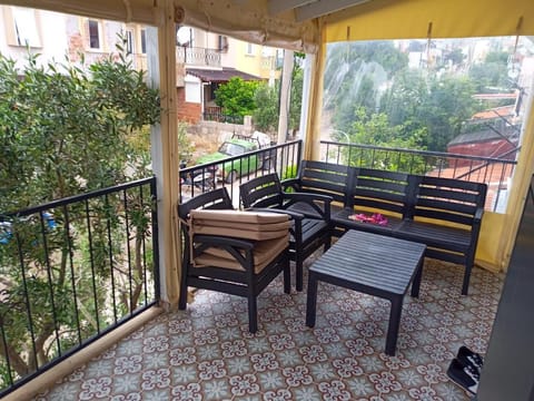 Alacati 1+1 carsiya 5 dakika yurume mesafesi Apartment in Alaçatı