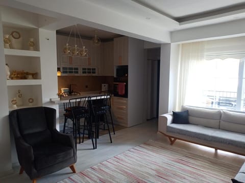 Alacati 1+1 carsiya 5 dakika yurume mesafesi Apartment in Alaçatı