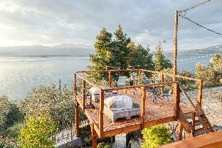 Magical view studios 2 Asproneri, Kamena Vourla Apartment in Euboea