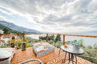 Magical view studios 2 Asproneri, Kamena Vourla Apartment in Euboea