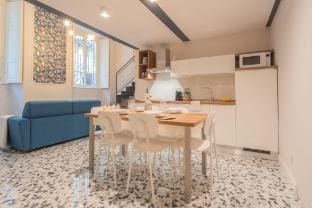 Cinque Giornate 70 Suites Apartment in Como