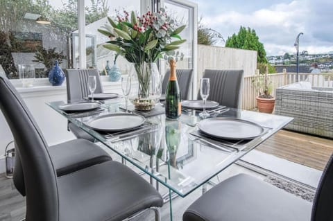 Pencw Garden View - 3 Bed Apartment - Saundersfoot Apartment in Saundersfoot