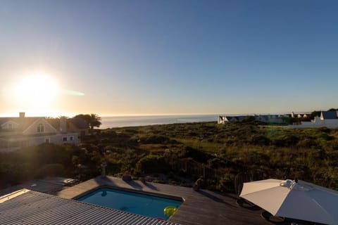 Mollyhawk Beach House Vacation rental in Cape Town