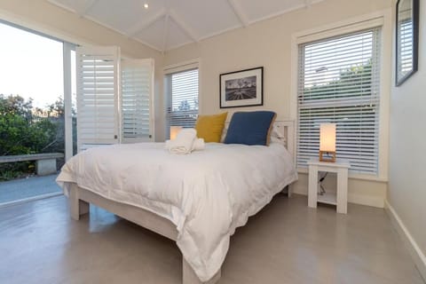 Mollyhawk Beach House Vacation rental in Cape Town