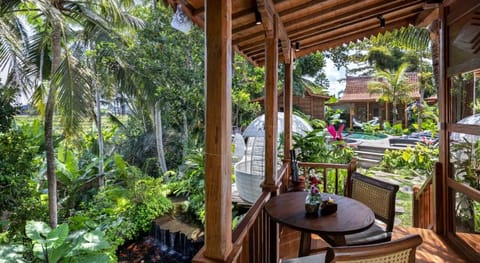 Berlima Wooden Lodge by GenuineHost Lodge in Sukawati