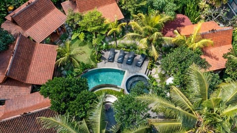 Berlima Wooden Lodge by GenuineHost Lodge in Sukawati