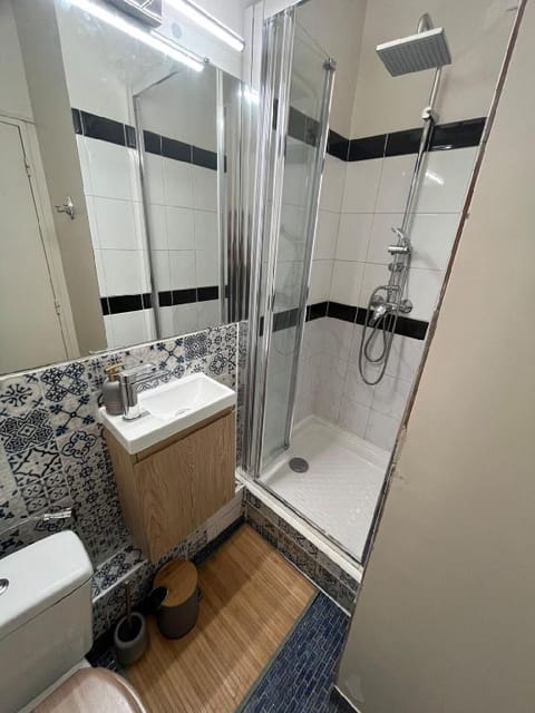 Studio à 5 minutes du château stationnement free Apartment in Versailles