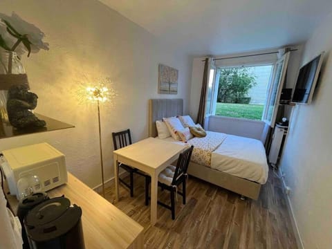 Studio à 5 minutes du château stationnement free Apartment in Versailles