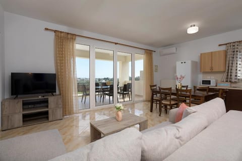 Altamira Holiday Apartment - 6 people, veranda with views Apartment in Zakynthos