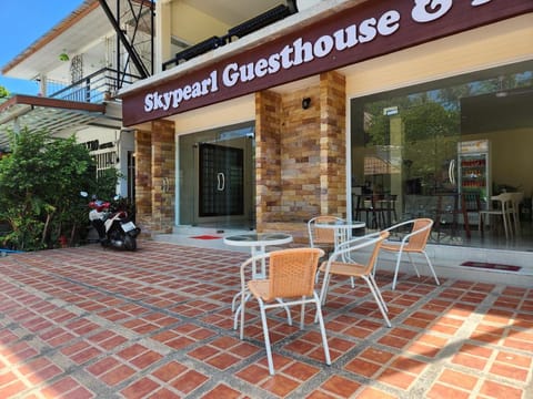 SKYPEARL Guesthouse & Café Hostel in Ko Tao