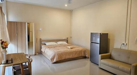 SKYPEARL Guesthouse & Café Hostel in Ko Tao