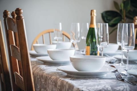 Hill House - 4 Bedroom Holiday Home - Llanrhidian Vacation rental in Wales