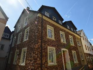 Comfortable Apartment in Ediger-Eller Eifel near Town Centre Apartment in Ediger-Eller