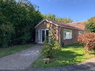 Cheerful 2 Bedroom furnished with Parking Vacation rental in Wycombe District