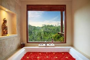 Ambara With Garden View 1 BR Deluxe Suite ZN62 Villa in Ubud