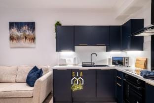Holburn Hideaway - SJA Stays - Modern 2 Bed Apartment Apartment in Aberdeen