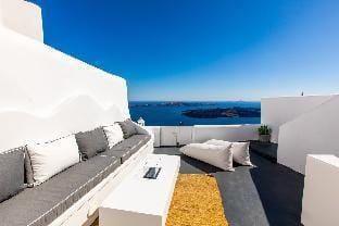 Santorini Delux Vacation rental in Imerovigli