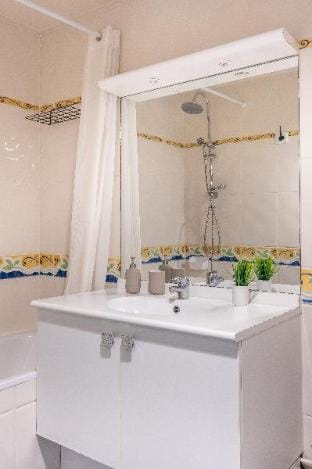 Luxueux Appartement à La Défense Vacation rental in Courbevoie