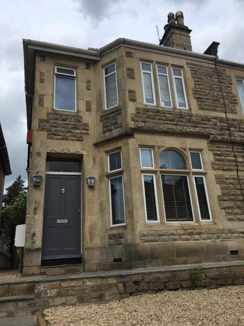 Lovely Central Bath House- with Parking Vacation rental in Bath