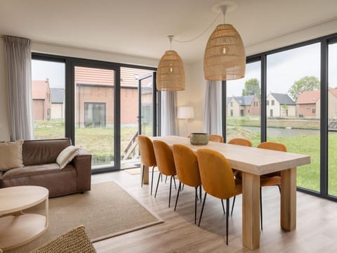 Nice villa near the Veerse Meer Villa in Wolphaartsdijk