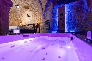 Cave et Spa privatif by XELA Apartment in Bourgogne-Franche-Comté