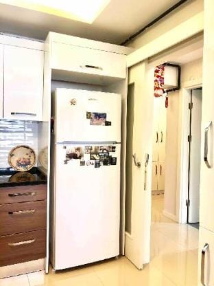 Beautiful Room in a Modern Place Apartment in Izmir