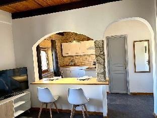 Charming studio in the heart of Valréas Vacation rental in Valréas