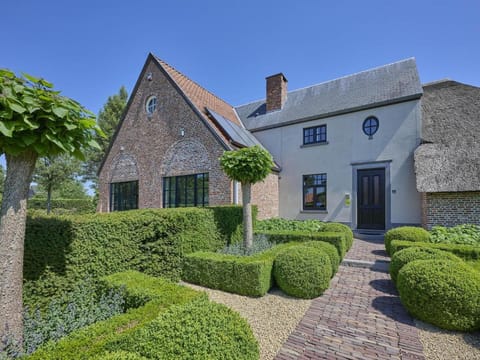 Rosselaer Villa with Pool Vacation rental in Mol