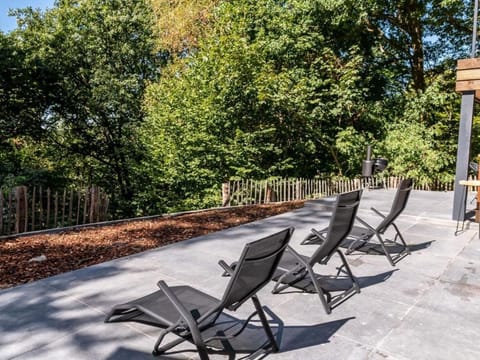 Chalet in the woods with Nordic bath Vacation rental in Manhay