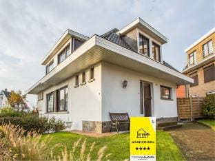 Luxury holiday home by the sea Vacation rental in Middelkerke