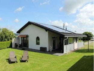 Holiday Home in Gonnersdorf near Badesee Vacation rental in Vulkaneifel