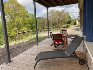 Apartment in Cuzy with Heated Pool Vacation rental in Bourgogne-Franche-Comté