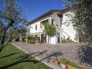 Apartment in Tuscany near Montecatini Golf Club Apartment in Emilia-Romagna