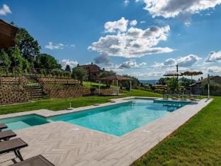 Farmhouse in Tuscany with Pool and Hill Views Villa in Umbria