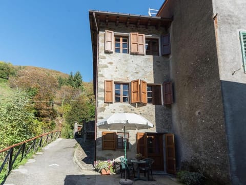 Mansion in Pescaglia near Tuscan Coast Vacation rental in Emilia-Romagna