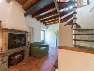 Mansion in Pescaglia near Tuscan Coast Vacation rental in Emilia-Romagna