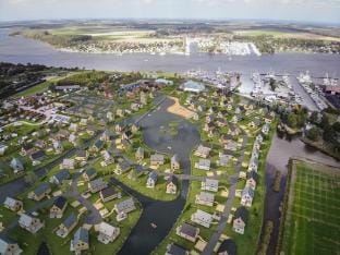 Villa by Lake Veere with Sauna and Terrace Villa in Wolphaartsdijk