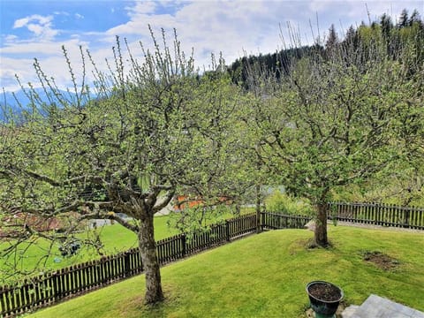 Apartment by Worthersee with Pool Apartment in Techelsberg