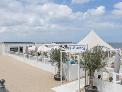 Beautiful apartment with direct sea view Apartment in Middelkerke