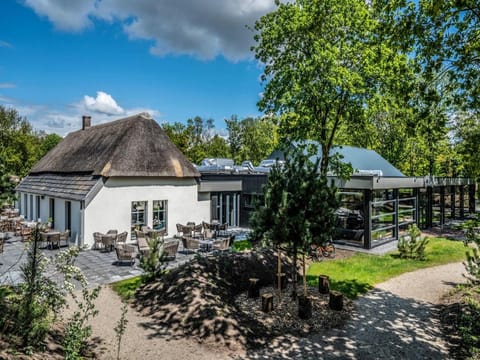 Lodge in Schaijk with Enclosed Garden Hotel in Limburg (province)