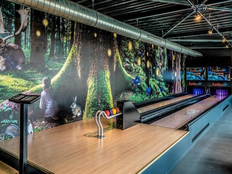 Lodge in Schaijk with Enclosed Garden Hotel in Limburg (province)